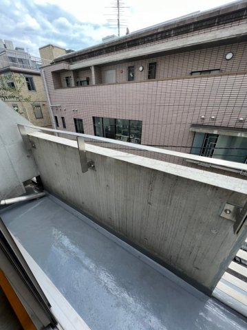 バルコニー　※別部屋の参考写真です。