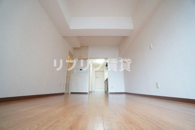アーバンエクセル蘇我の居間写真