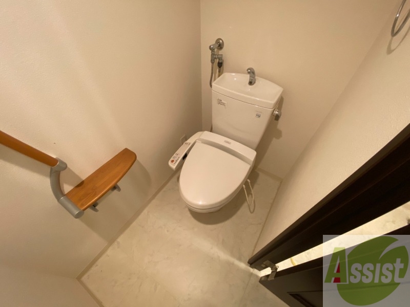 トイレ　トイレです。ウォシュレット付を探している方、おすすめです。