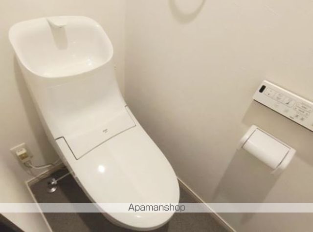 ＪＲ鹿児島本線 香椎駅 徒歩9分 3階建 築5年のトイレ写真