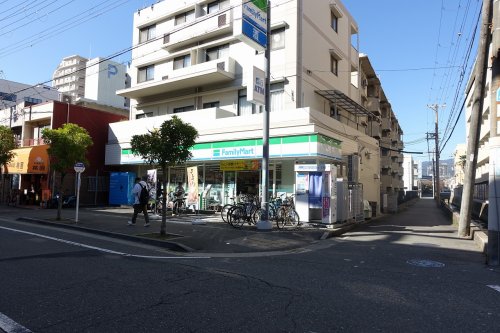 コンビニ　ファミリーマート（津門宝津町）（コンビニ）まで422m