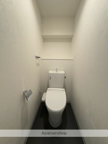 みなとみらい線 馬車道駅 徒歩4分 10階建 築4年のトイレ写真