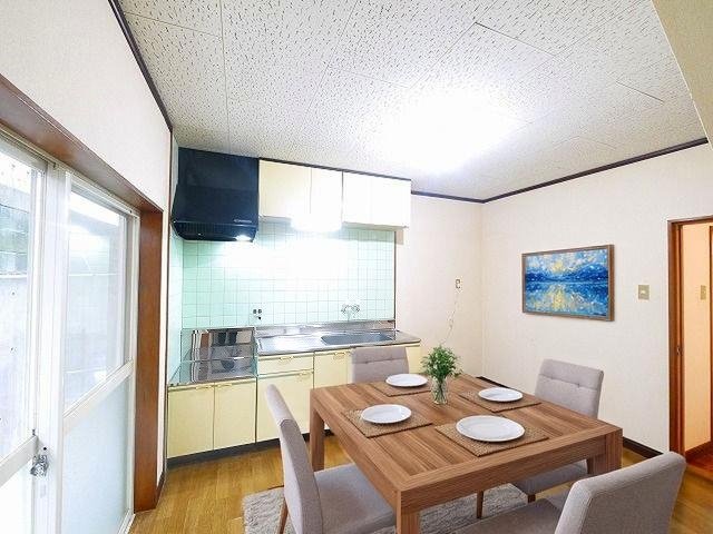 近鉄橿原線 西ノ京駅 徒歩8分 2階建 築39年の居間写真
