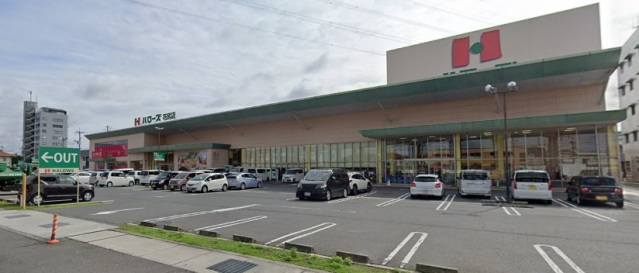 スーパー　ハローズ花尻店（スーパー）まで701m