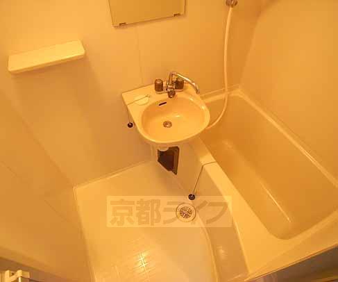 叡山電鉄鞍馬線 二軒茶屋駅 徒歩2分 4階建 築37年の風呂写真