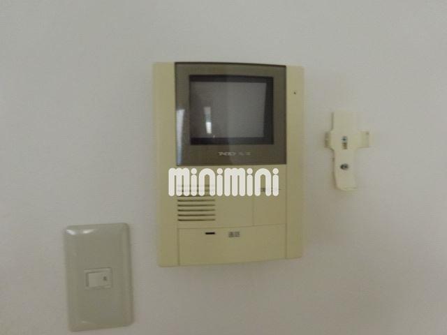 セキュリティ　ＴＶモニターホンで来客をチェックできます。