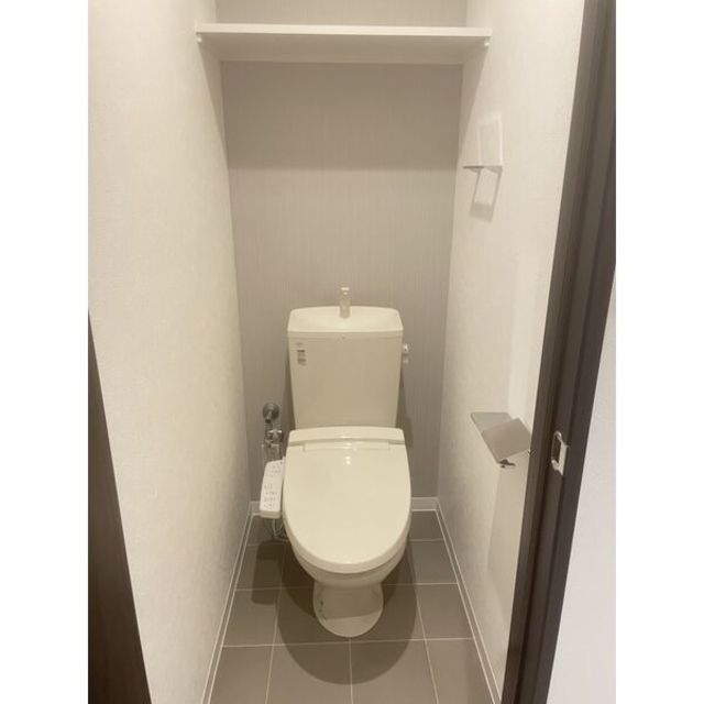 阪急千里線 千里山駅 徒歩10分 3階建 築2年のトイレ写真