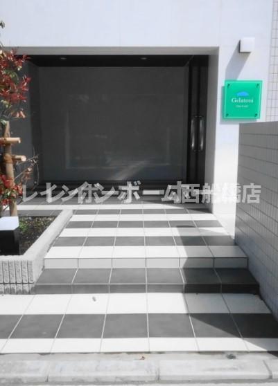 東京メトロ東西線 浦安駅 徒歩12分 4階建 築6年の外観写真