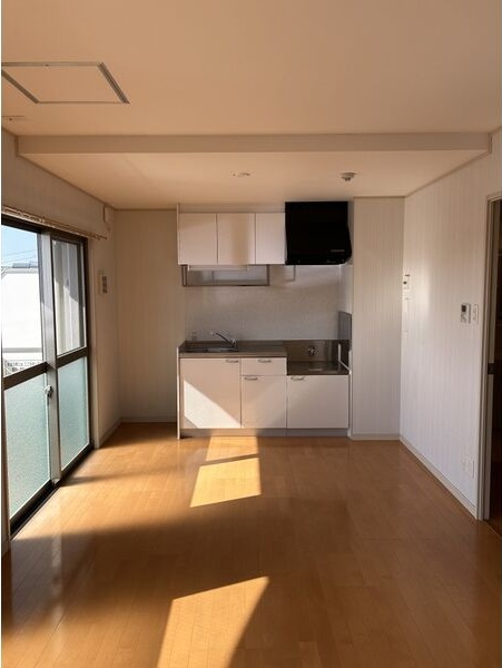居室・リビング　名古屋で一番初期費用の安い賃貸専門の不動産会社です(^^)