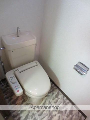 熊本市電健軍線 九品寺交差点駅 徒歩8分 3階建 築38年のトイレ写真