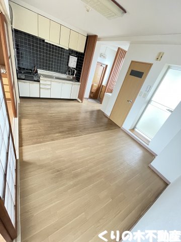 居室・リビング　居間です