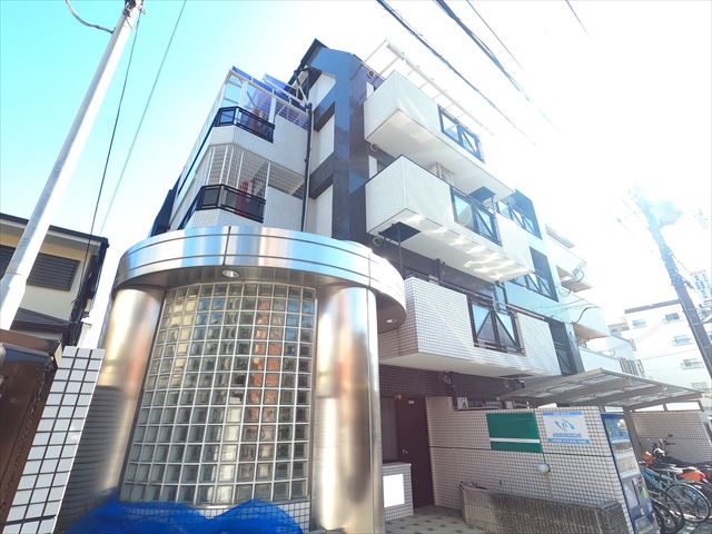 建物外観　お洒落な街並み、お洒落な外観です