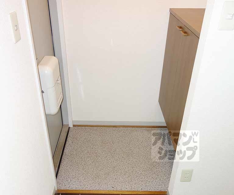 玄関　間口の広い玄関です