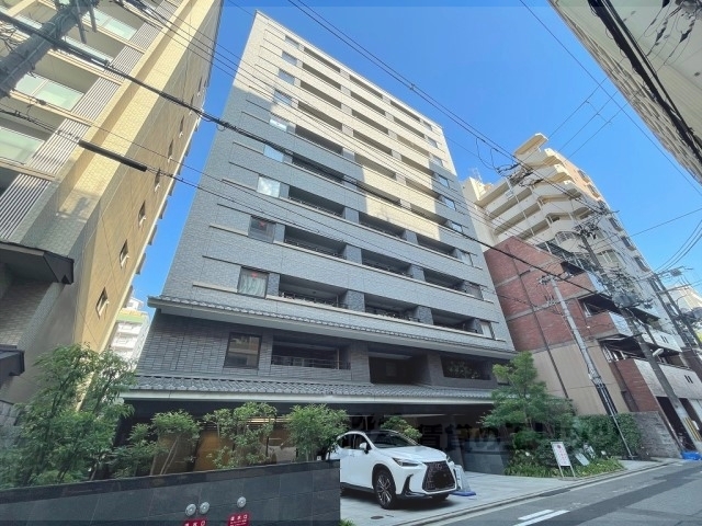 京都市中京区中之町のマンションの建物外観