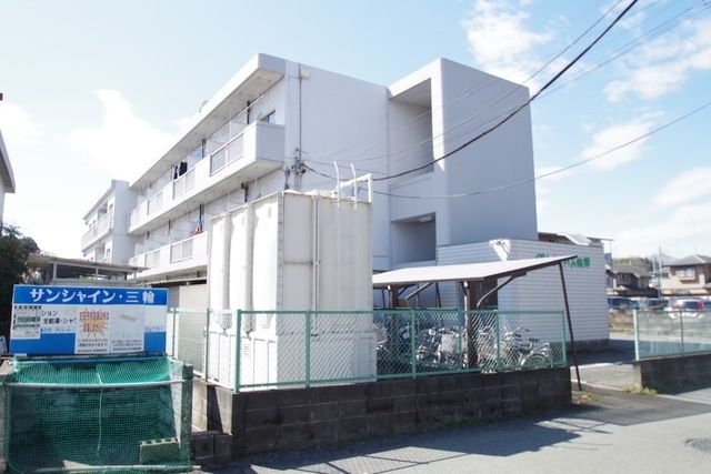 町田市三輪町のマンションの建物外観