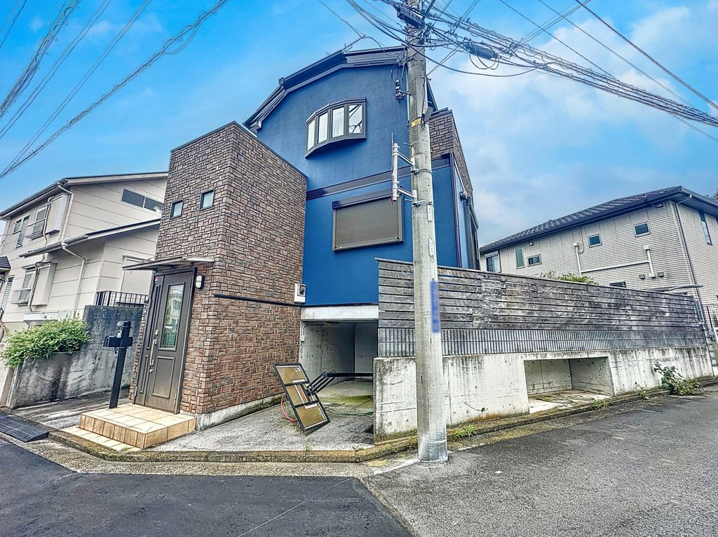 日吉本町５丁目貸家の建物外観