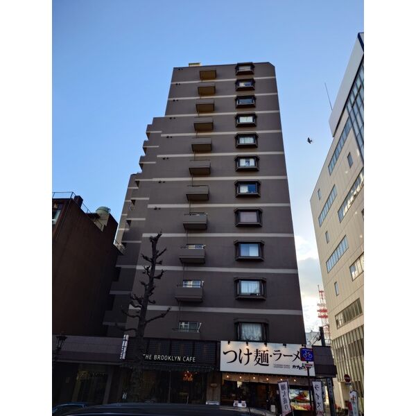 【イトーピア紅葉舎金山マンションの建物外観】