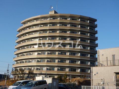 【セラヴィ坂崎の建物外観】