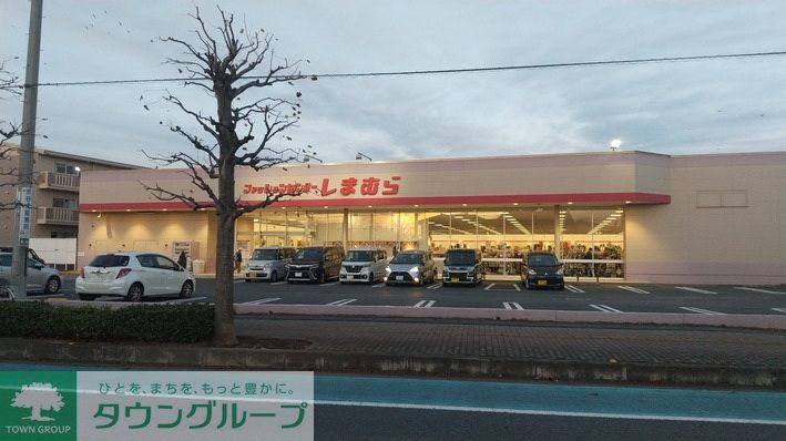 【ファミーユ本町のショッピングセンター】