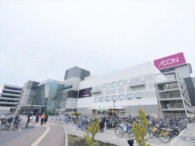 【茨木市総持寺駅前町のマンションのスーパー】