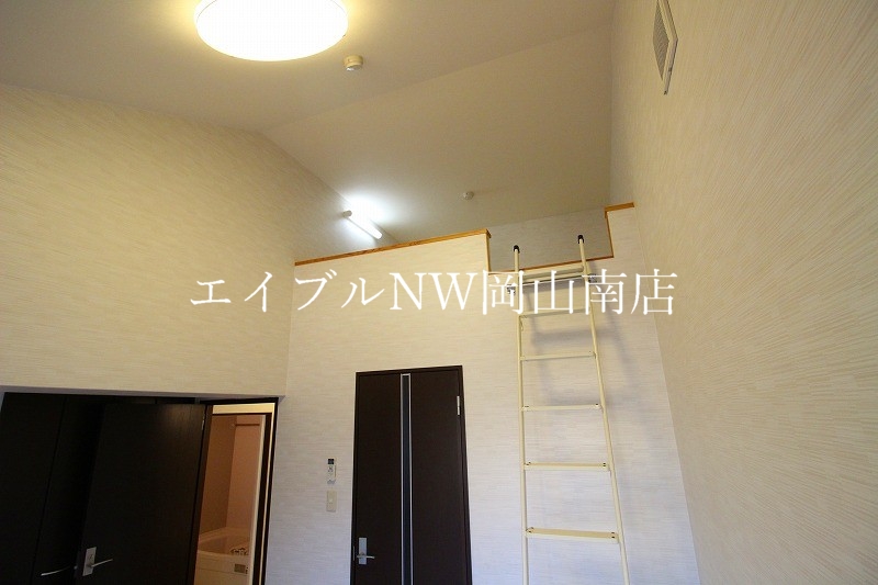 【岡山市北区下石井のマンションのその他部屋・スペース】