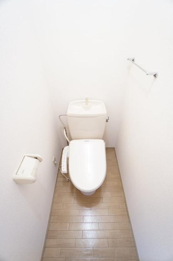 トイレ　※同物件・同タイプの写真です。