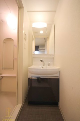 洗面設備　プレサンス堺筋本町駅前シェル