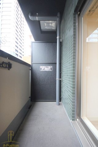 バルコニー　プレサンス堺筋本町駅前シェル