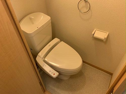 トイレ　温水洗浄便座