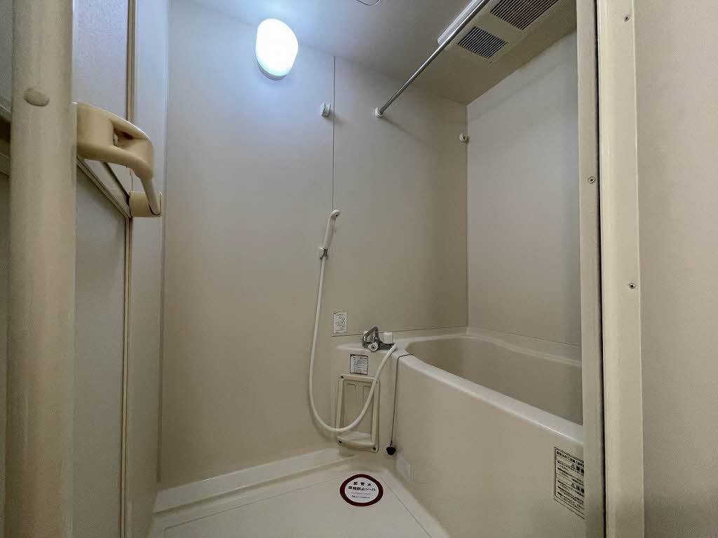 バス・シャワールーム　浴室