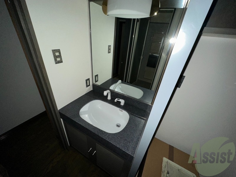 洗面設備　高級なホテルのような作りの洗面所ですねー