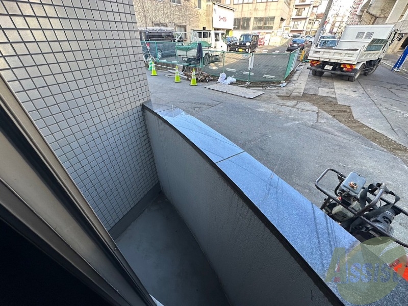 バルコニー　バルコニーはそんなに大きくはない感じですね