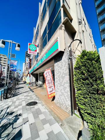 コンビニ　ローソンストア１００荒川町屋一丁目店（コンビニ）まで1978m