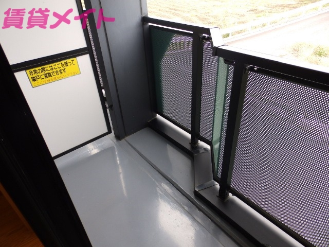 バルコニー　同物件別室画像