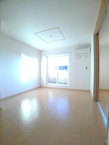 居室・リビング　使いやすい居間です