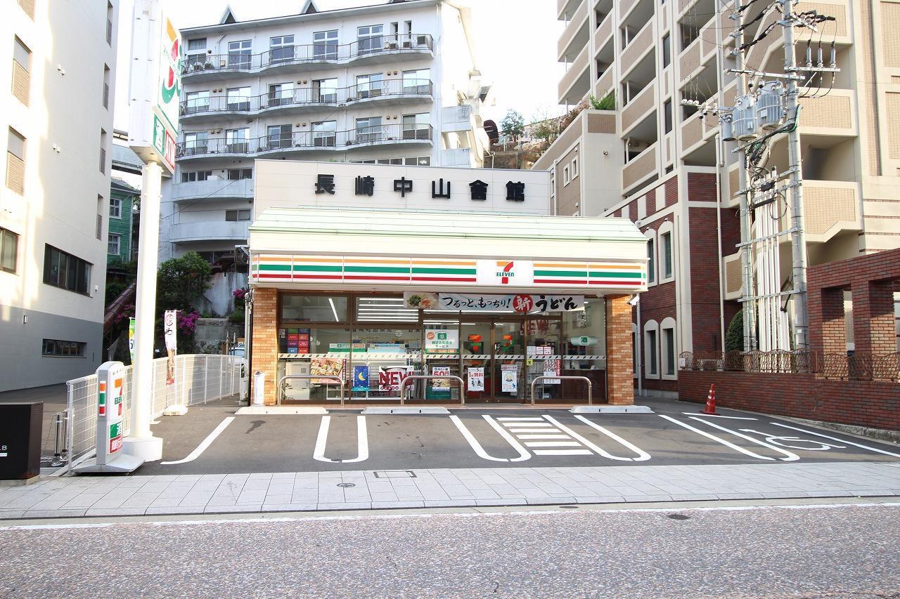 コンビニ　セブンイレブン梅香崎店（コンビニ）まで155m