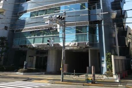 エントランス　清潔なエントランスです