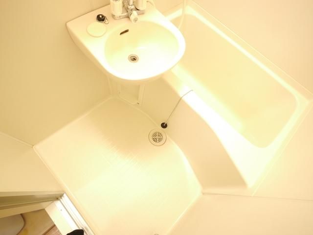 バス・シャワールーム　★ゆったりとしたバスルームです★