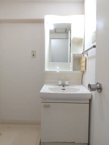 洗面設備　同仕様