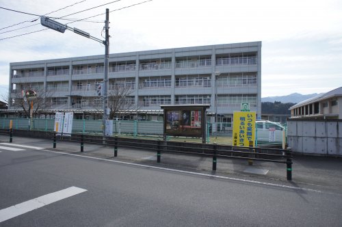 中学校　日田市立三隈中学校（中学校）まで1147m