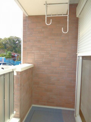 バルコニー　お洗濯にも便利なバルコニー付き