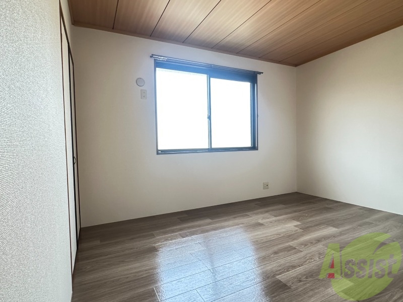 その他部屋・スペース　別な６帖の洋室です。寝室になりますかね。