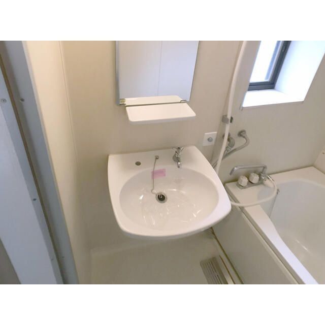 洗面設備　別部屋参照　現状優先