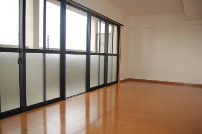 居室・リビング　別号室参考写真