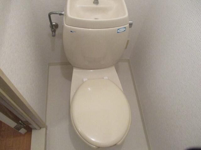トイレ　落ち着いたトイレです