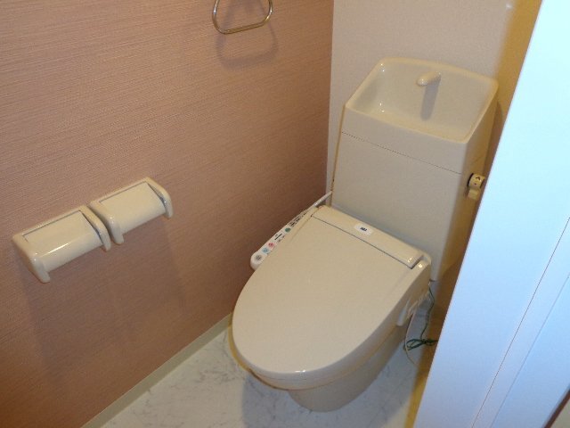 トイレ　シャワー付トイレ