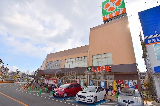 スーパー　ライフ　東淡路店（スーパー）まで370m