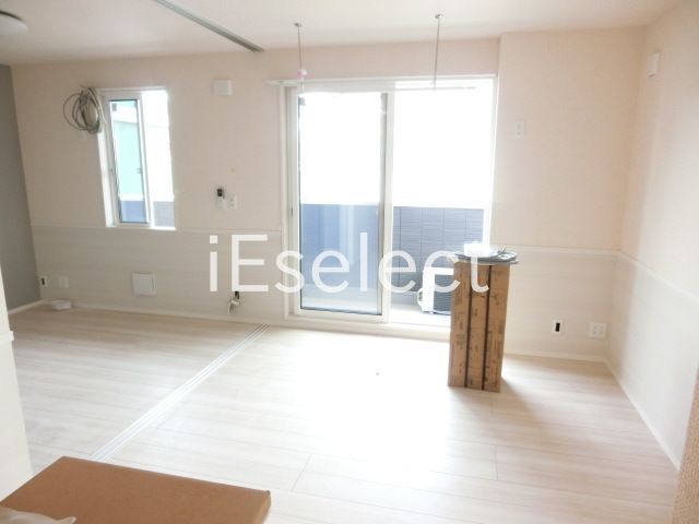 居室・リビング　間仕切りを開ければ開放的な空間です