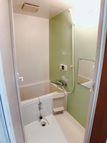 バス・シャワールーム　追い炊き・オートバス機能付