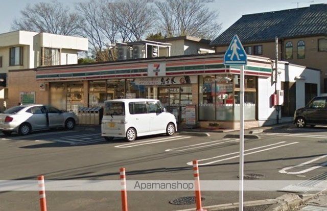 コンビニ　セブンイレブン（コンビニ）まで656m